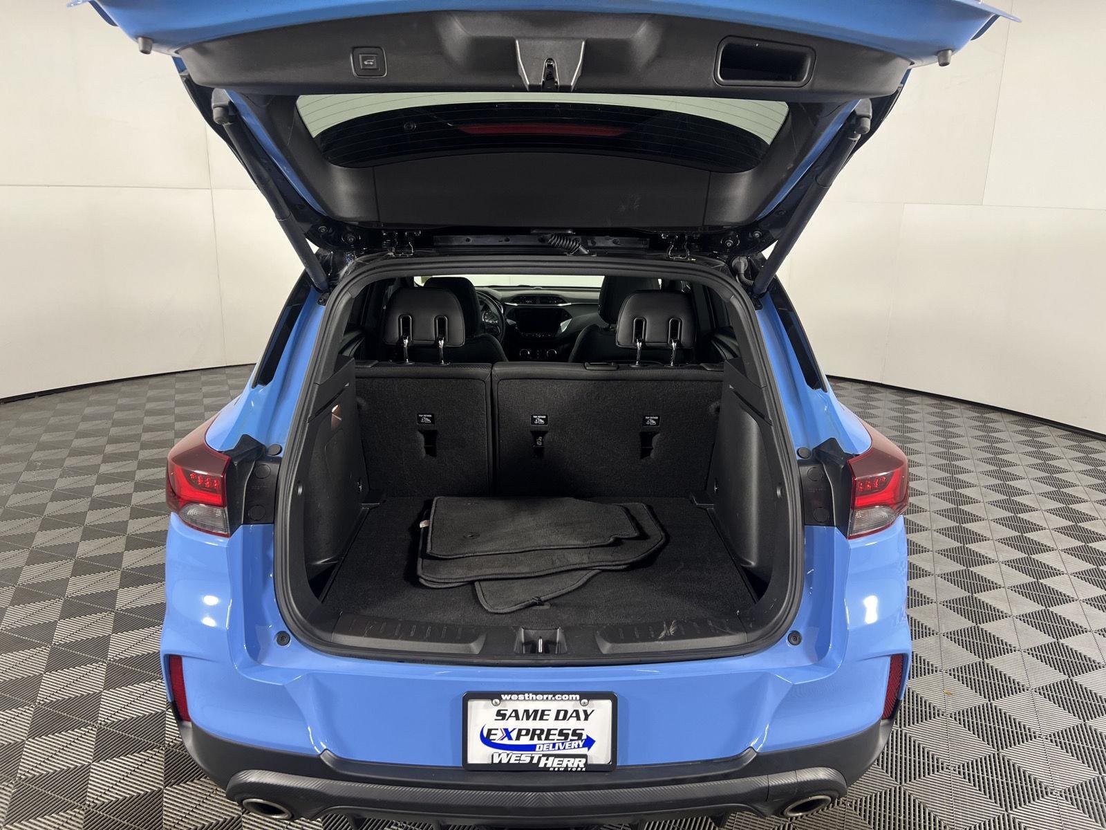 Used 2023 Fountain Blue Chevrolet RS image 53