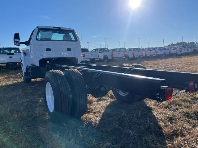 New 2025 Oxford White Ford F-750 SD Gas Straight Frame image 23
