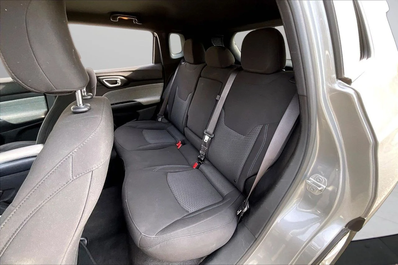 Used 2023 Silver Jeep Sport image 22