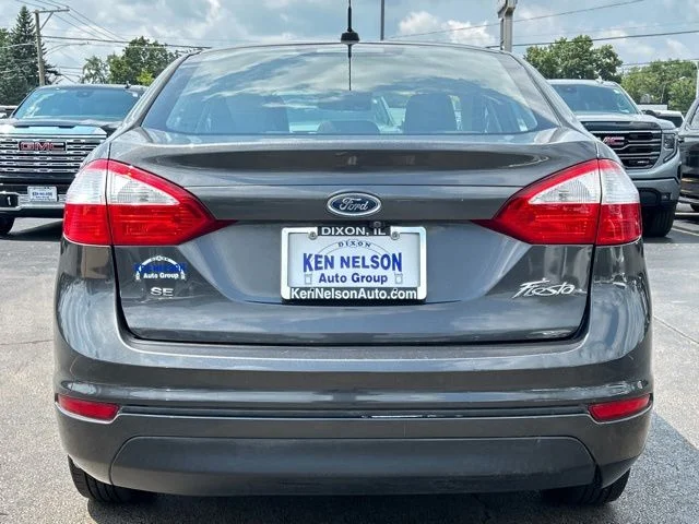 Used 2018 Gray Ford SE image 7