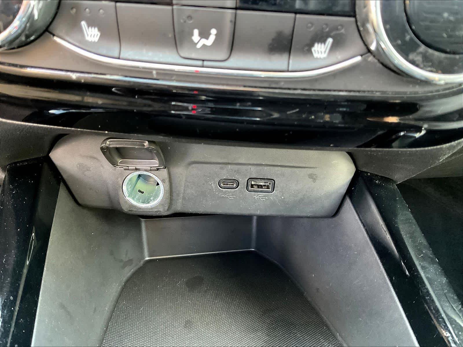 2024 Chevrolet Trax LT - Photo 17