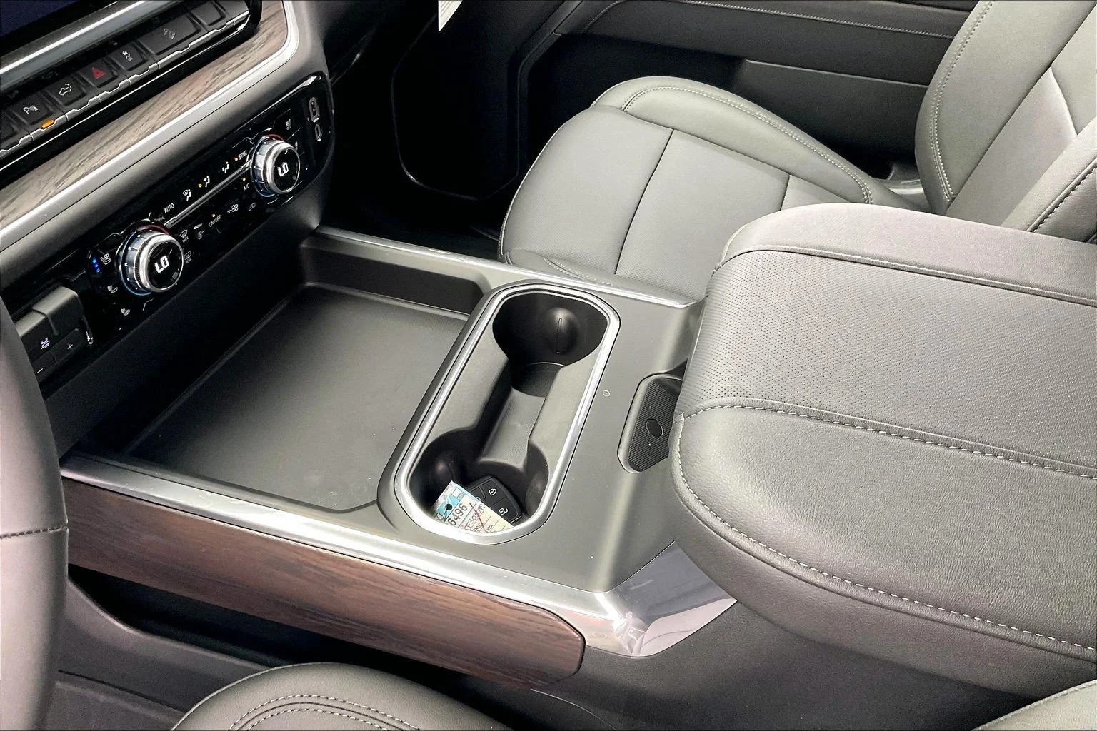 New 2026 Onyx Black GMC SLT image 8