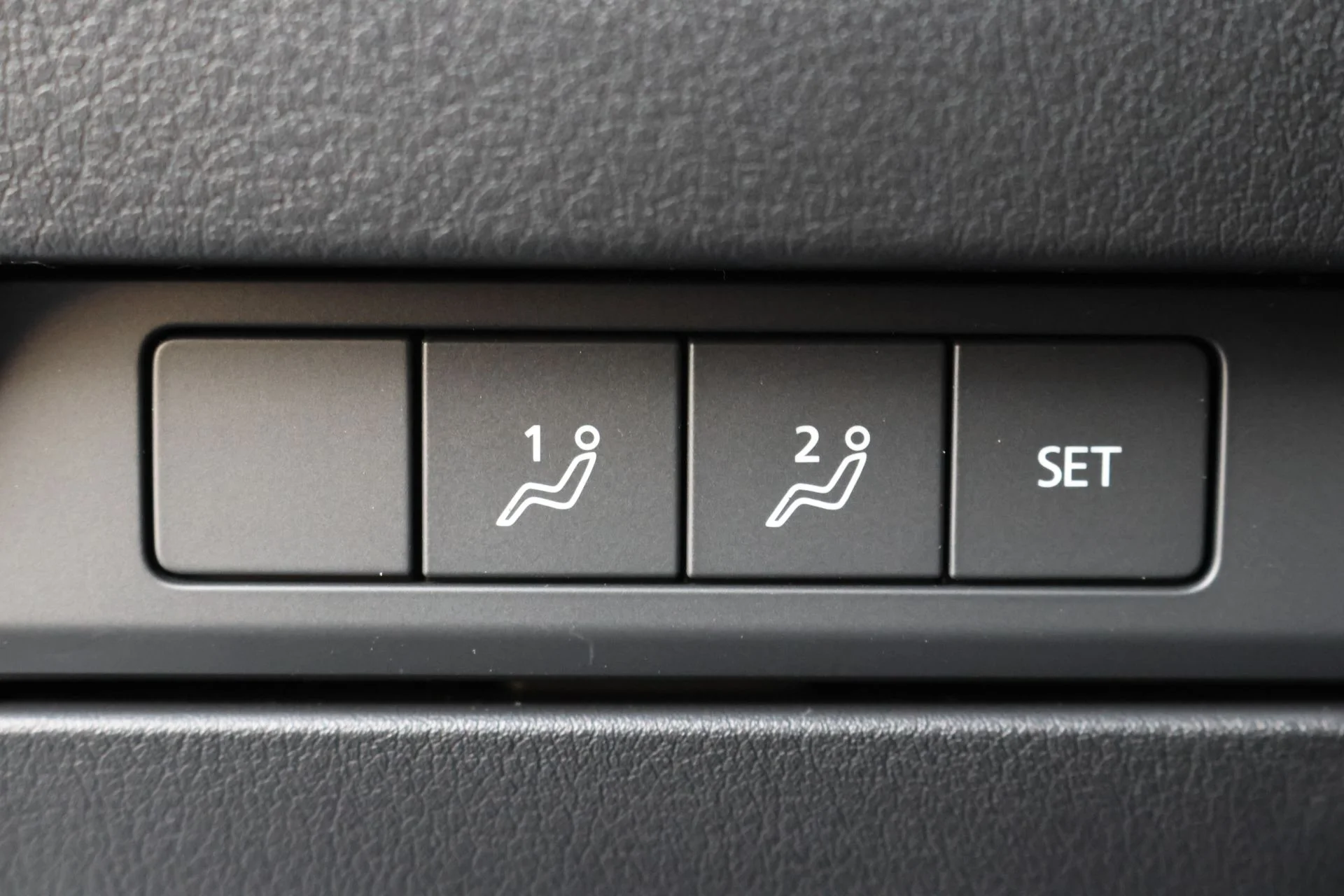 2026 Mazda Mazda3 Carbon Edition - Photo 18
