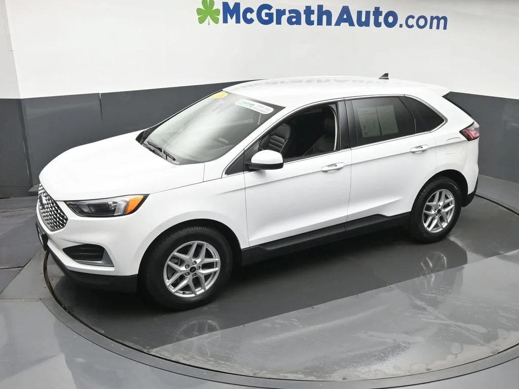 Used 2024 White Ford SEL image 21