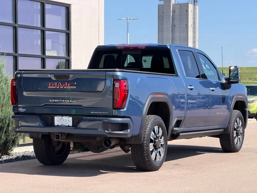 Used 2024 Blue GMC Denali image 5