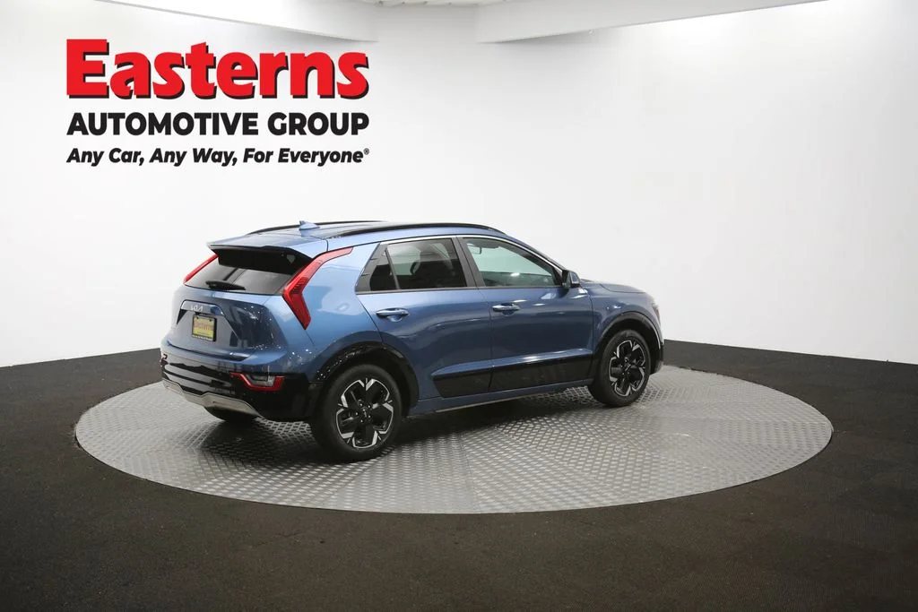 Used 2023 Blue Kia Wave image 41