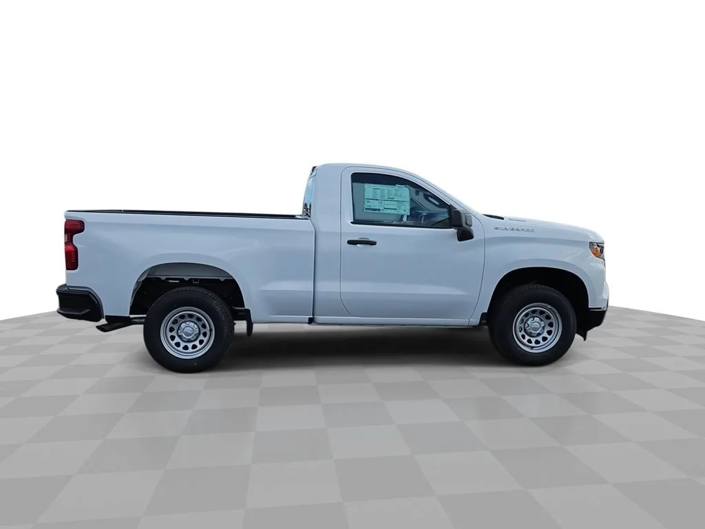 New 2026 Summit White Chevrolet WT image 9