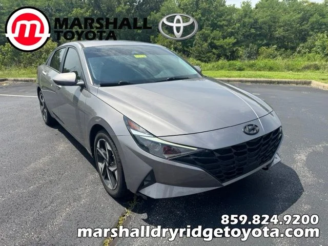 Used 2023 Silver Hyundai SEL image 1