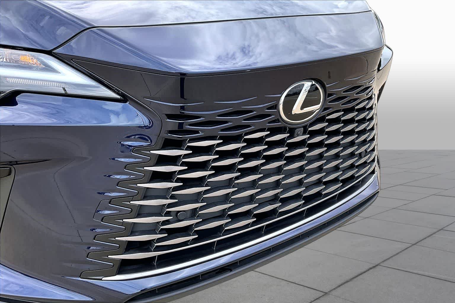 Certified Used 2025 Nightfall Mica Lexus Premium Plus image 30