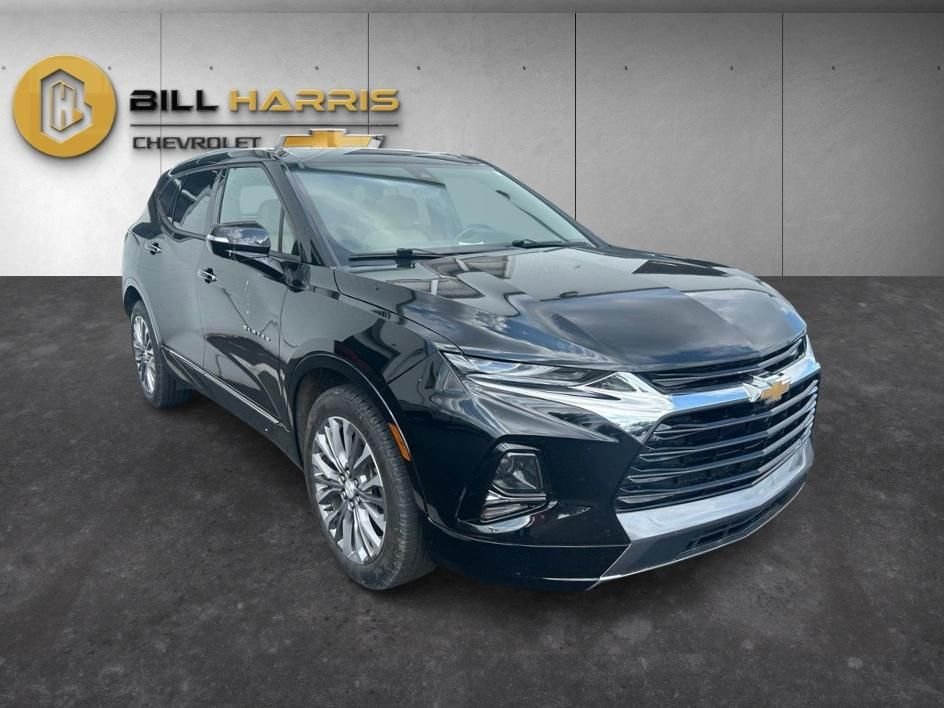 Used 2020 Black Chevrolet Premier image 3