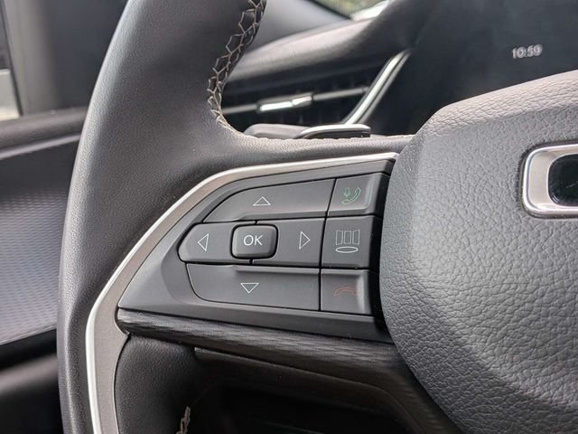 Used 2024 Gray Jeep Altitude image 27