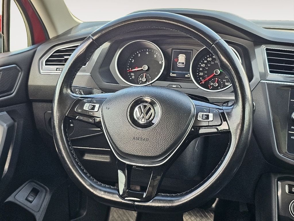 Used 2018 Cardinal Red Metallic Volkswagen 2.0T SEL image 14