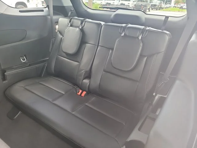 Used 2023 Silver Ford XLT image 15