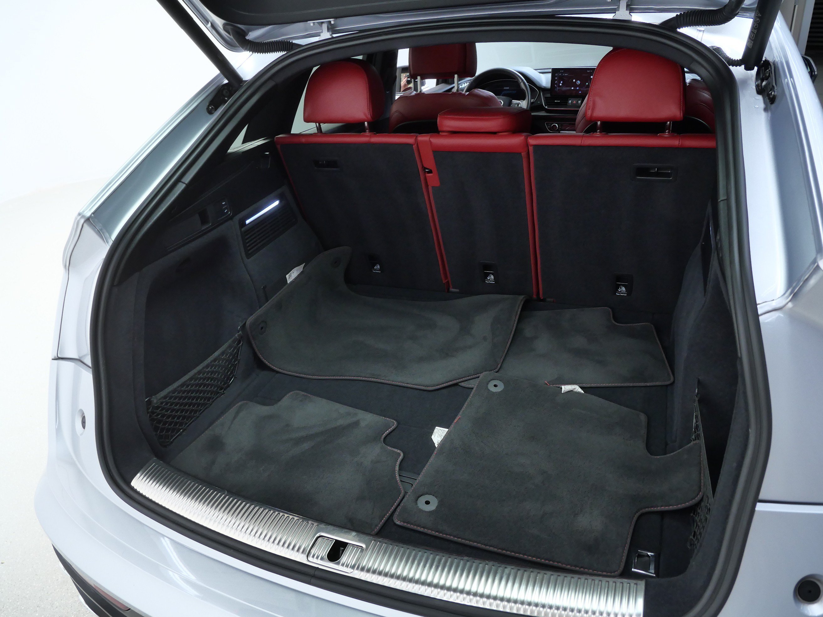 Used 2023 Florett Silver Metallic Audi Prestige image 7