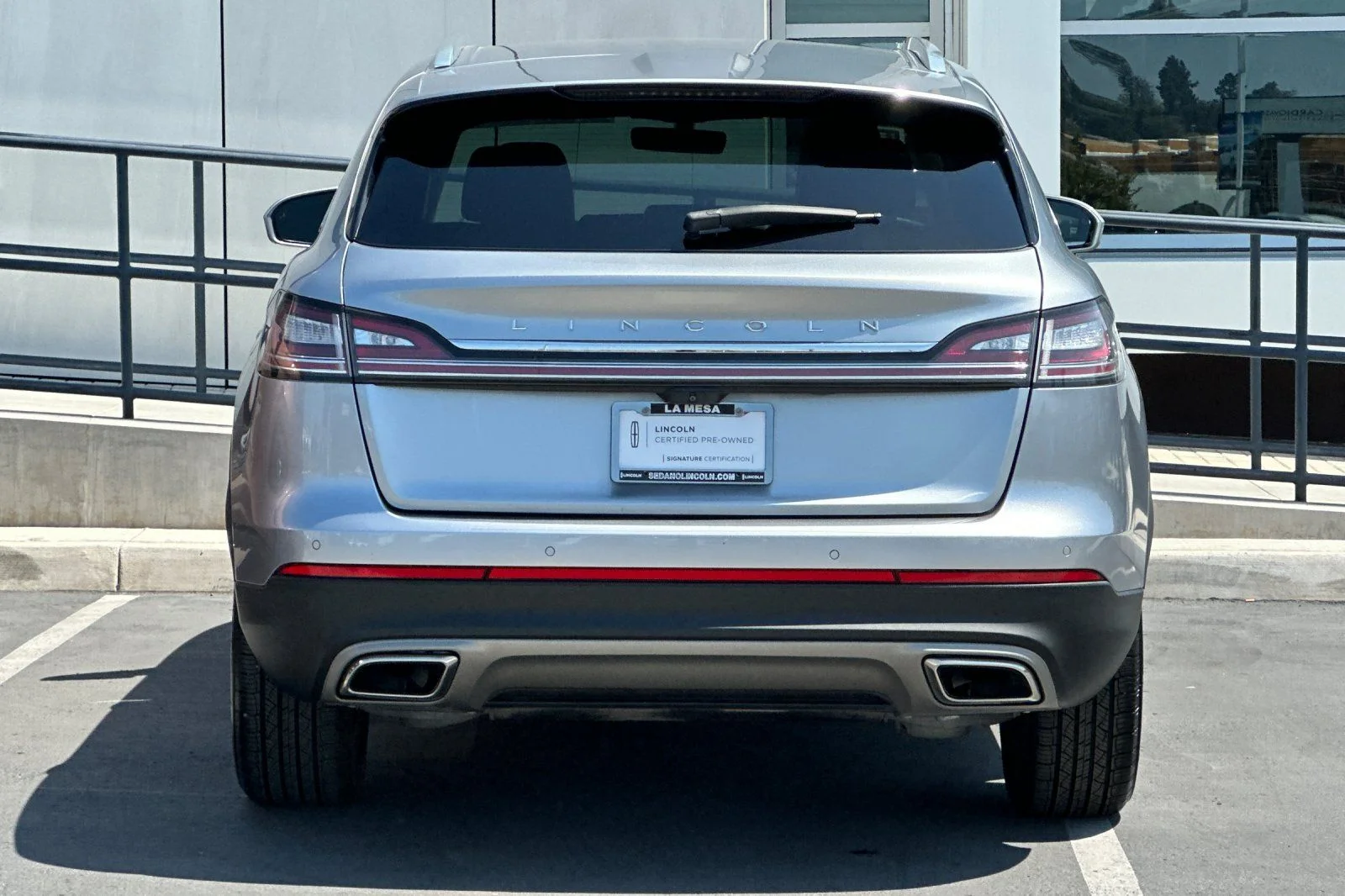 Used 2022 Silver Lincoln Standard image 4