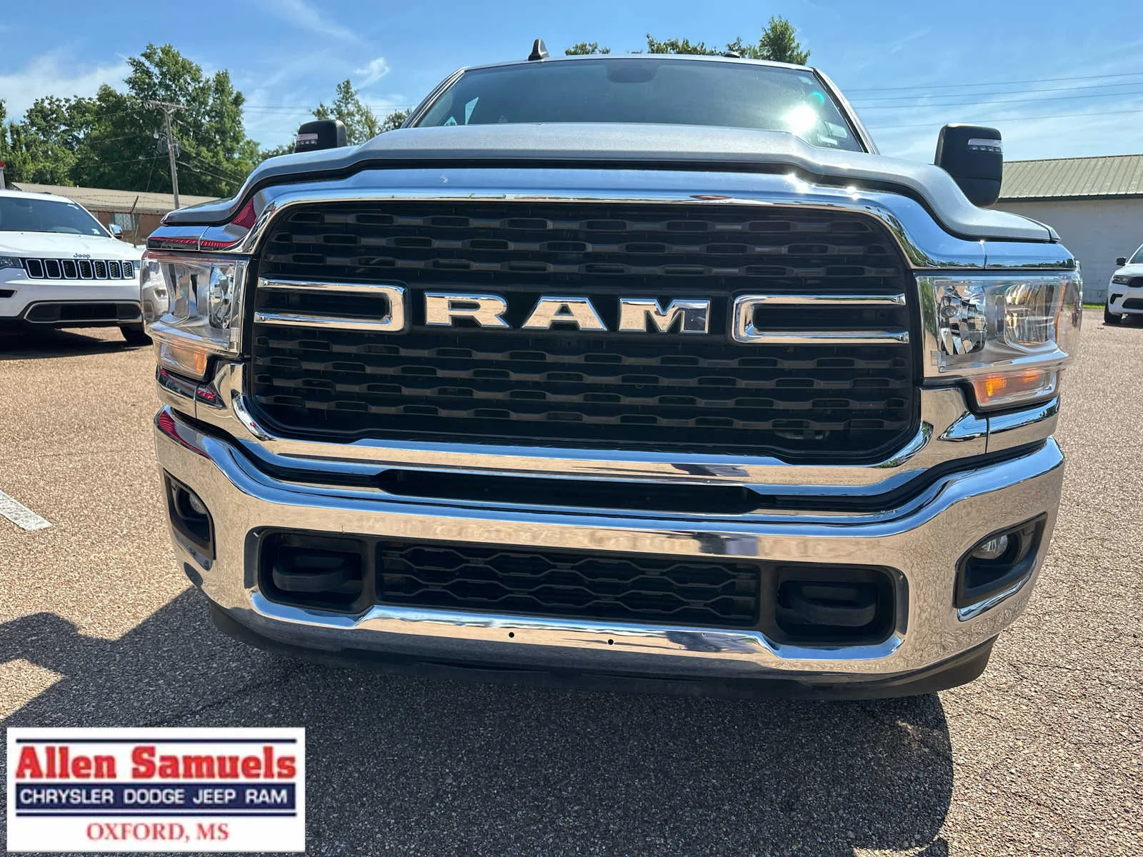 Certified Used 2024 Billet Silver Metallic Clearcoat Ram Big Horn image 9