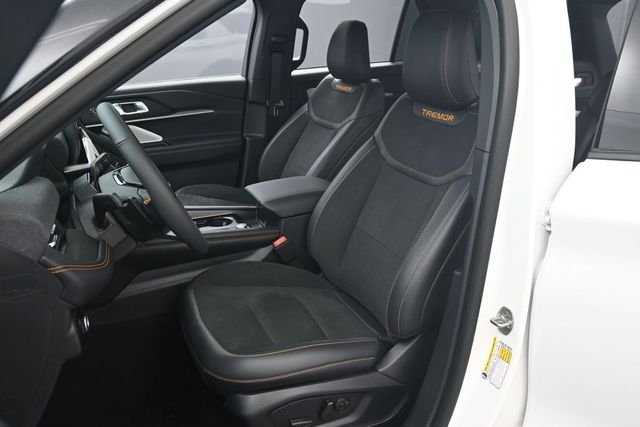 New 2026 Star White Metallic Tri-Coat Ford Tremor® image 10