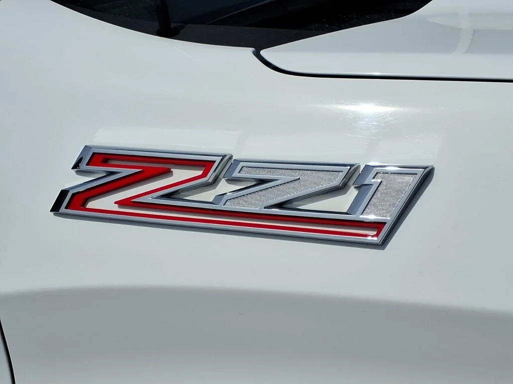 Used 2023 Summit White Chevrolet RST image 6
