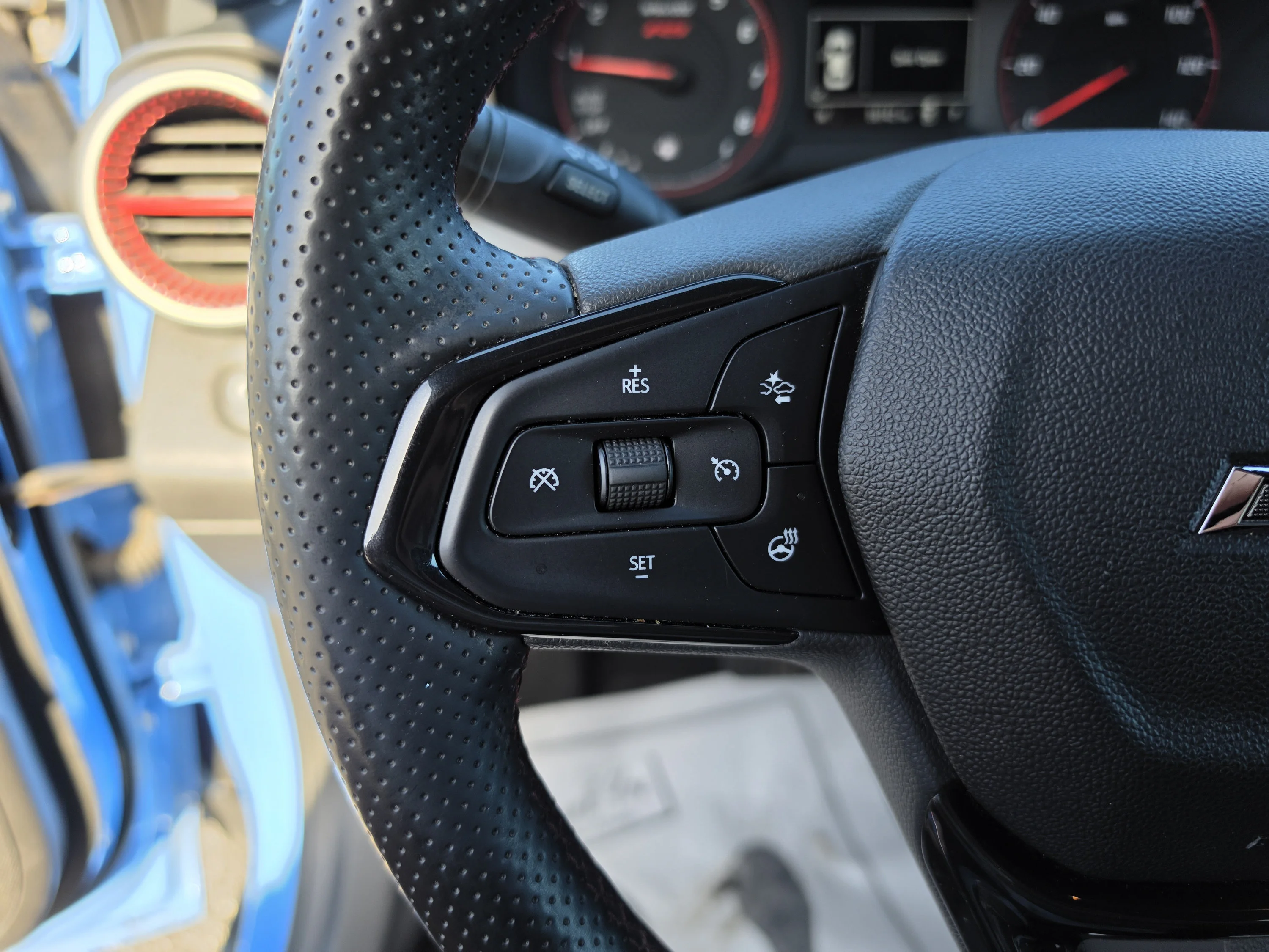 Used 2024 Fountain Blue Chevrolet 1RS image 32