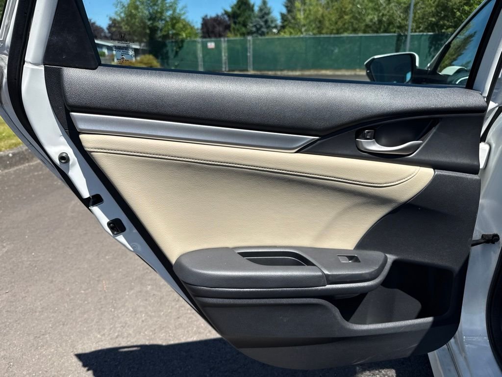 Used 2016 White Orchid Pearl Honda Touring image 20
