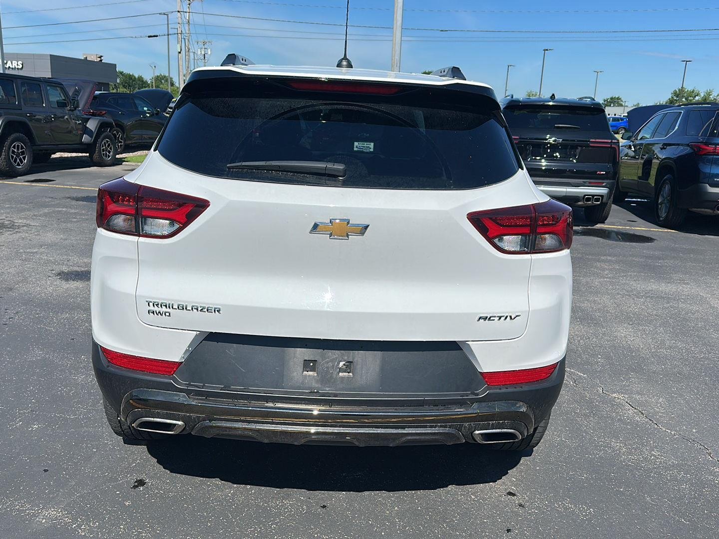 Used 2023 Summit White Chevrolet ACTIV image 3