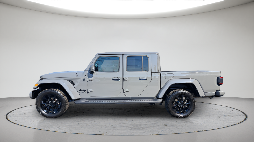 Used 2022 Gray Jeep High Altitude image 8