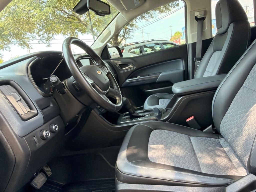 Used 2020 Black Chevrolet Z71 image 7