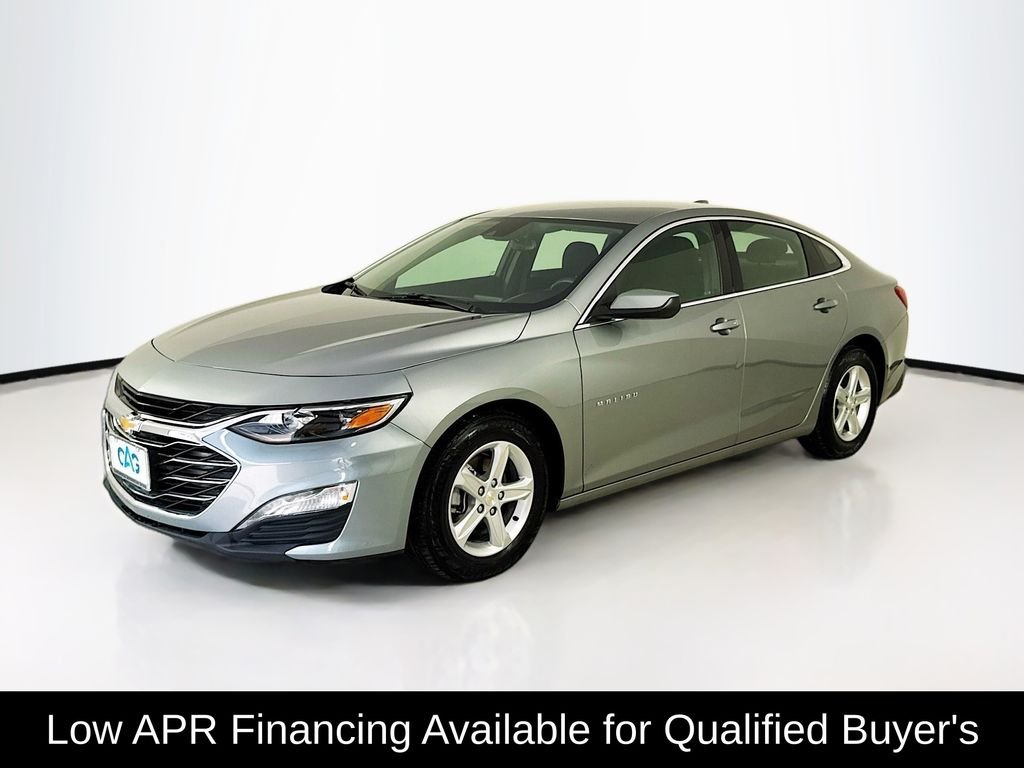 Used 2024 Sterling Gray Metallic Chevrolet LT image 3