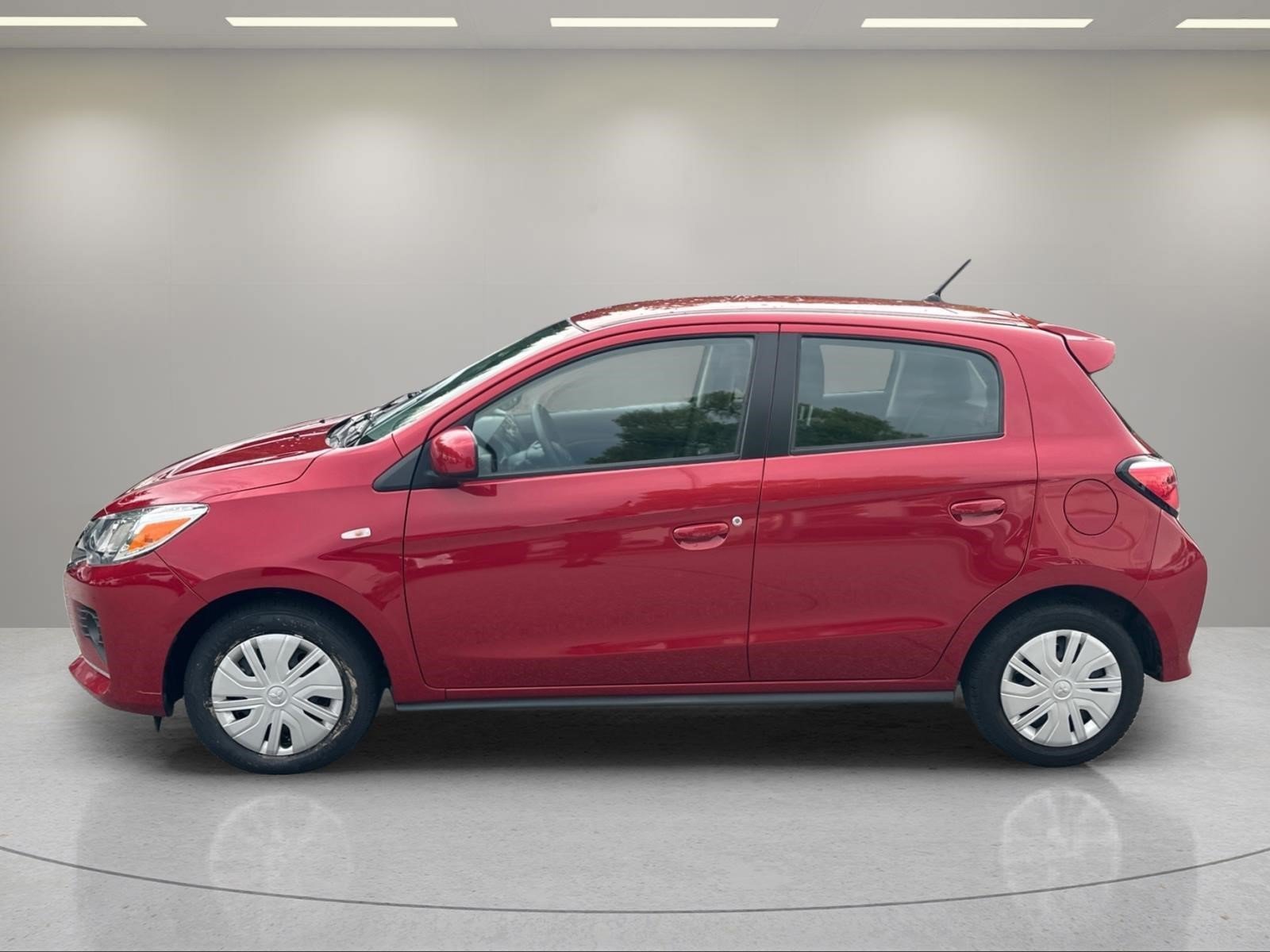 Used 2024 Wine Red Mitsubishi ES image 2