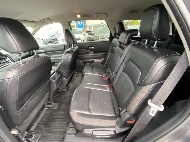 Used 2022 Gray Nissan SL image 24