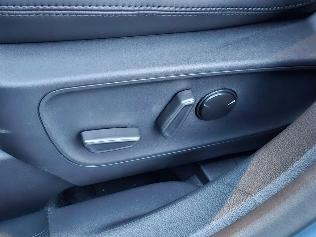 New 2025 Gray Ford Outer Banks image 22