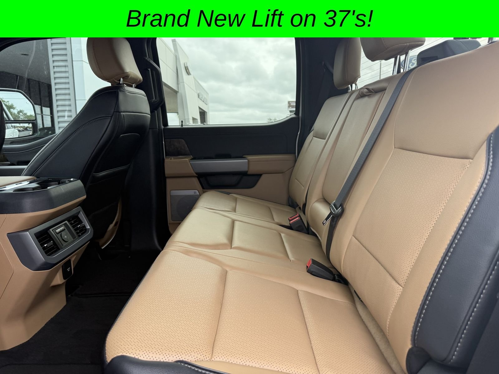 Used 2025 White Ford Lariat image 22