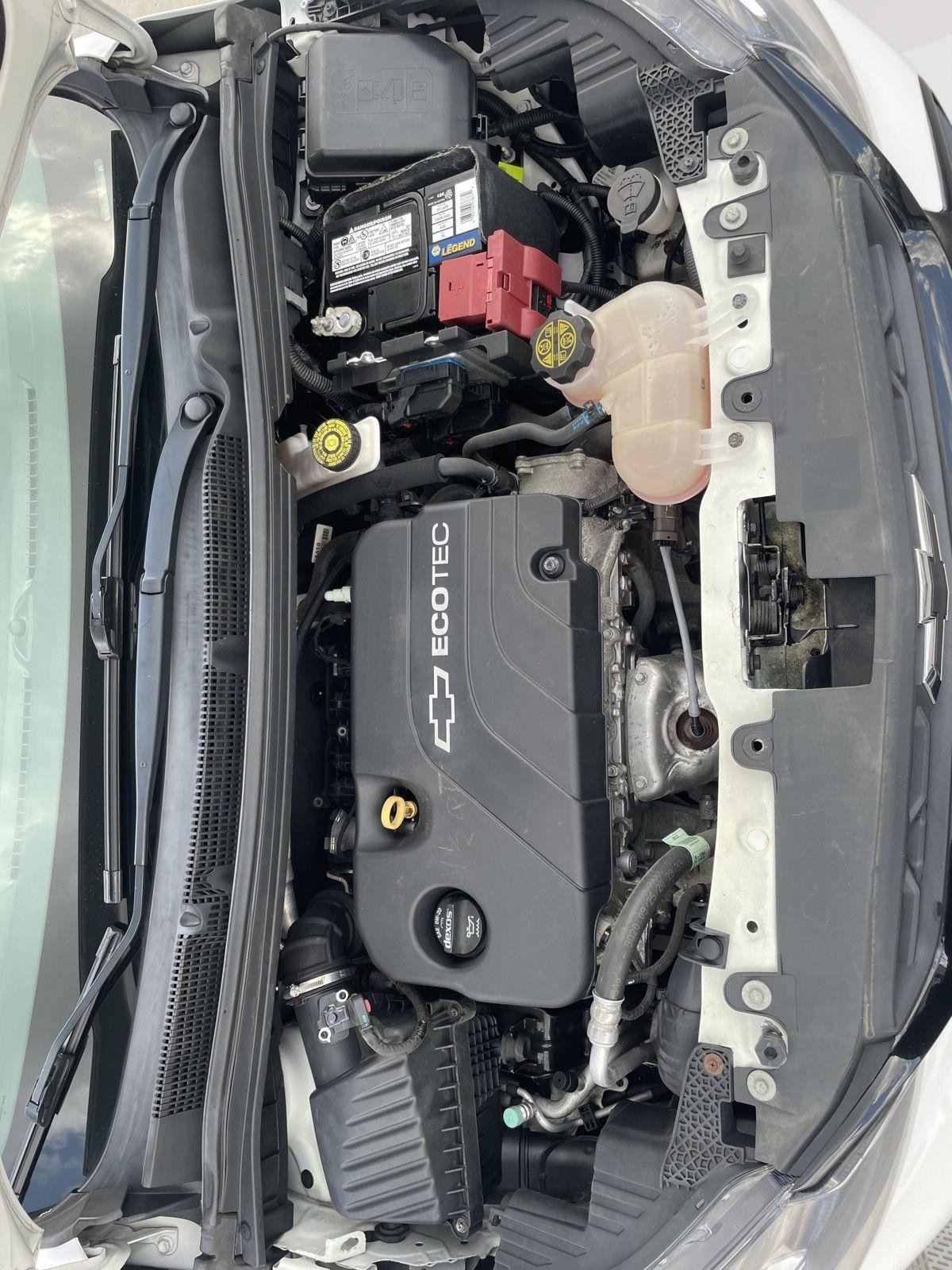 Used 2021 Summit White Chevrolet 1LT image 17
