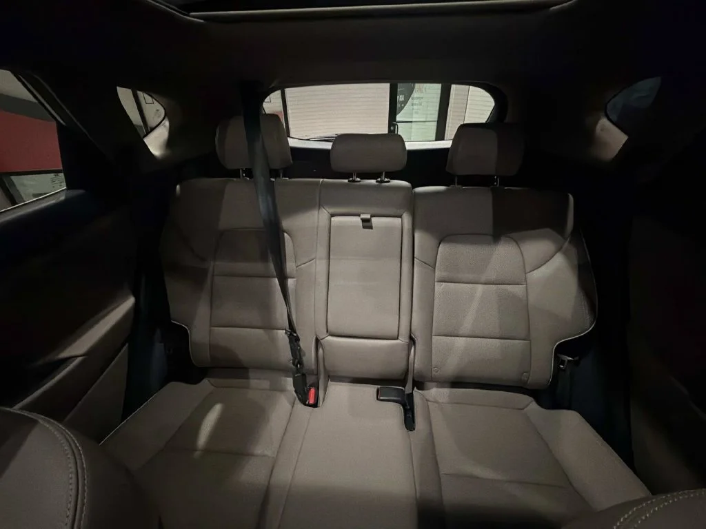 Used 2021 White Hyundai Ultimate image 25