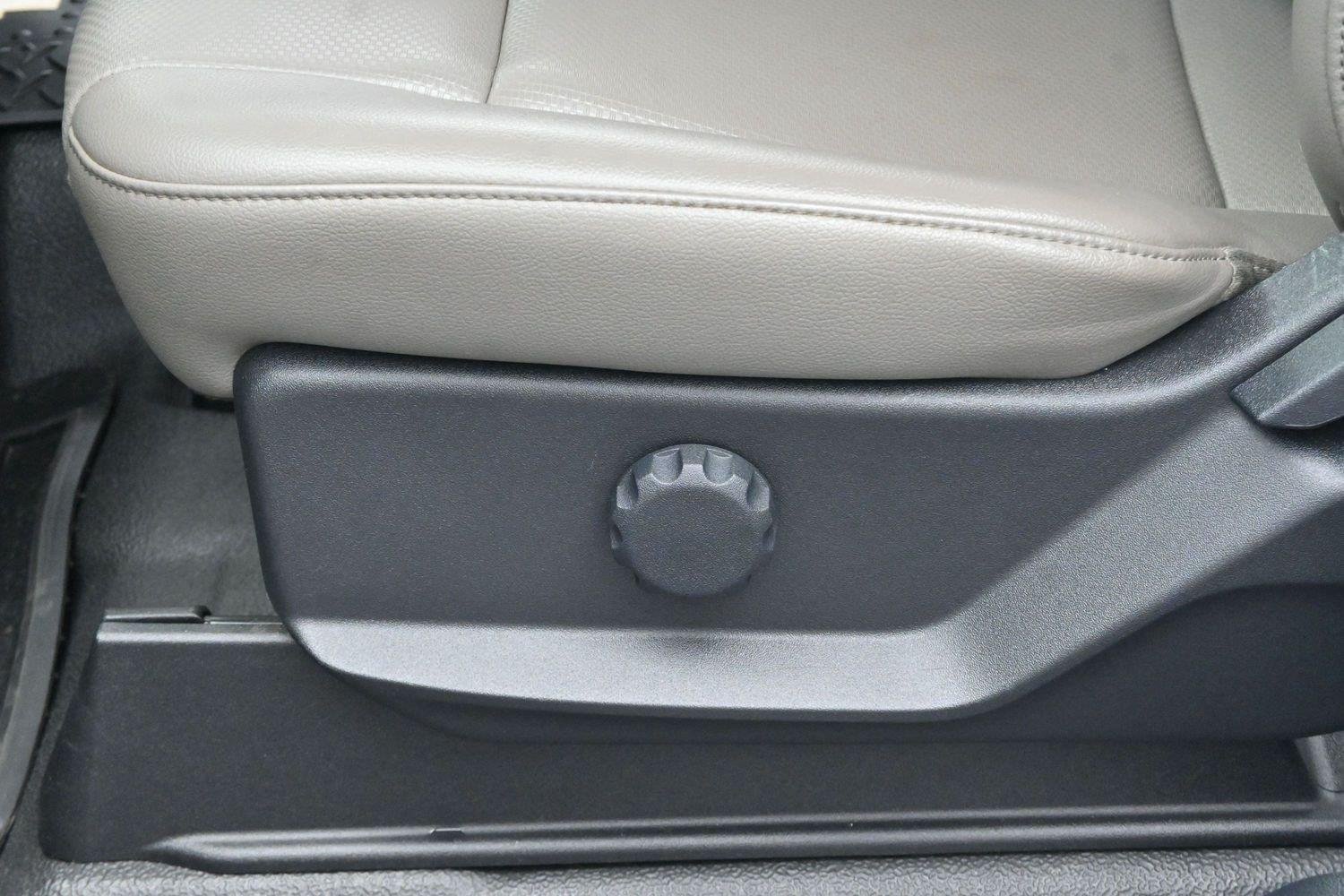 Used 2022 Oxford White Ford XL image 14