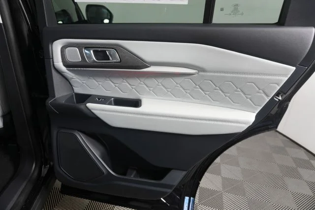 New 2026 Agate Black Metallic Ford Platinum™ image 32