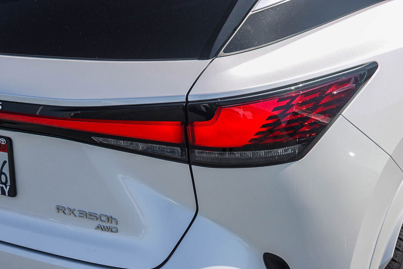 Used 2024 White Pearl Lexus RX 350h Premium Plus image 10