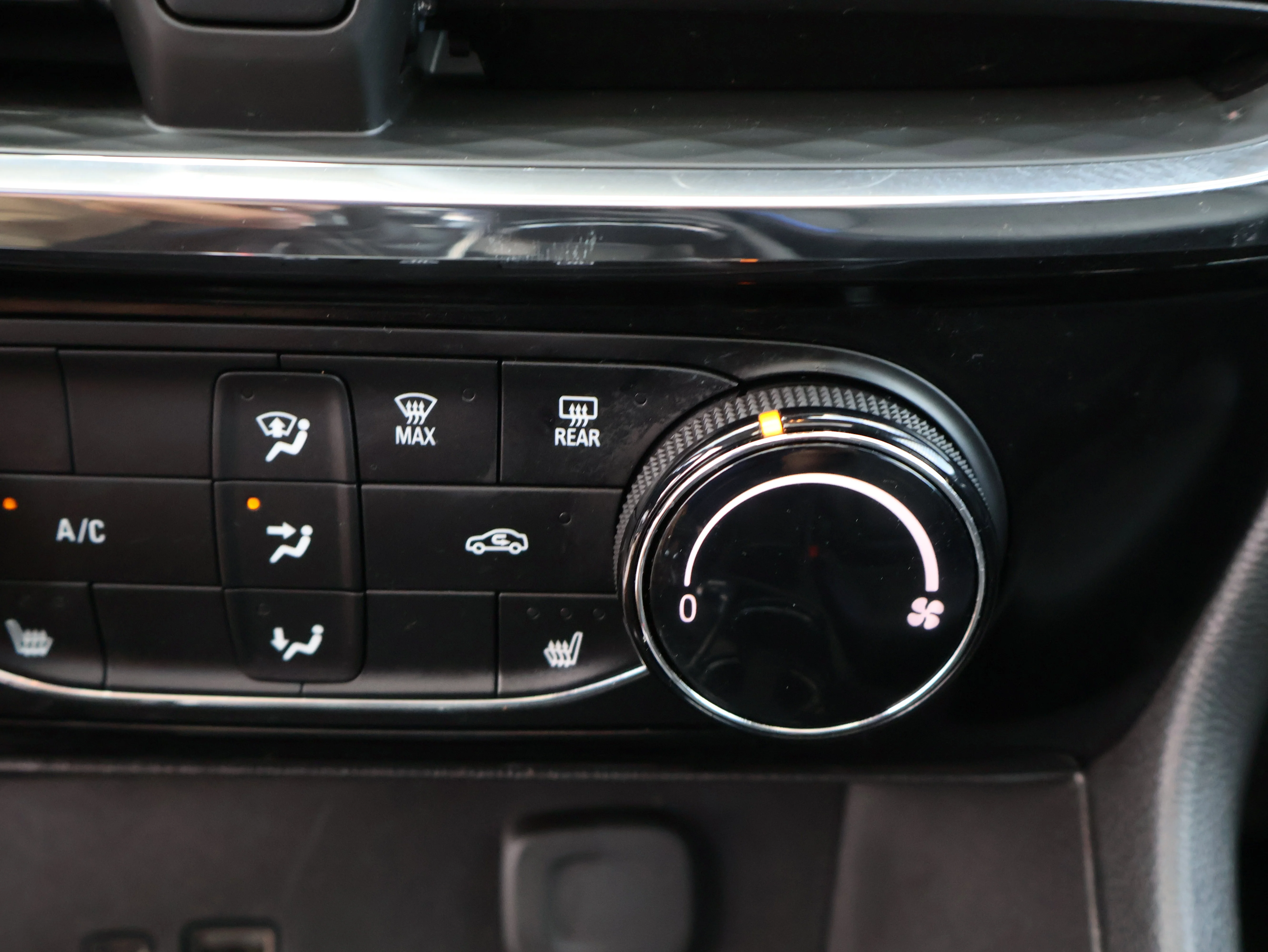 Used 2026 Summit White Buick Sport Touring image 29