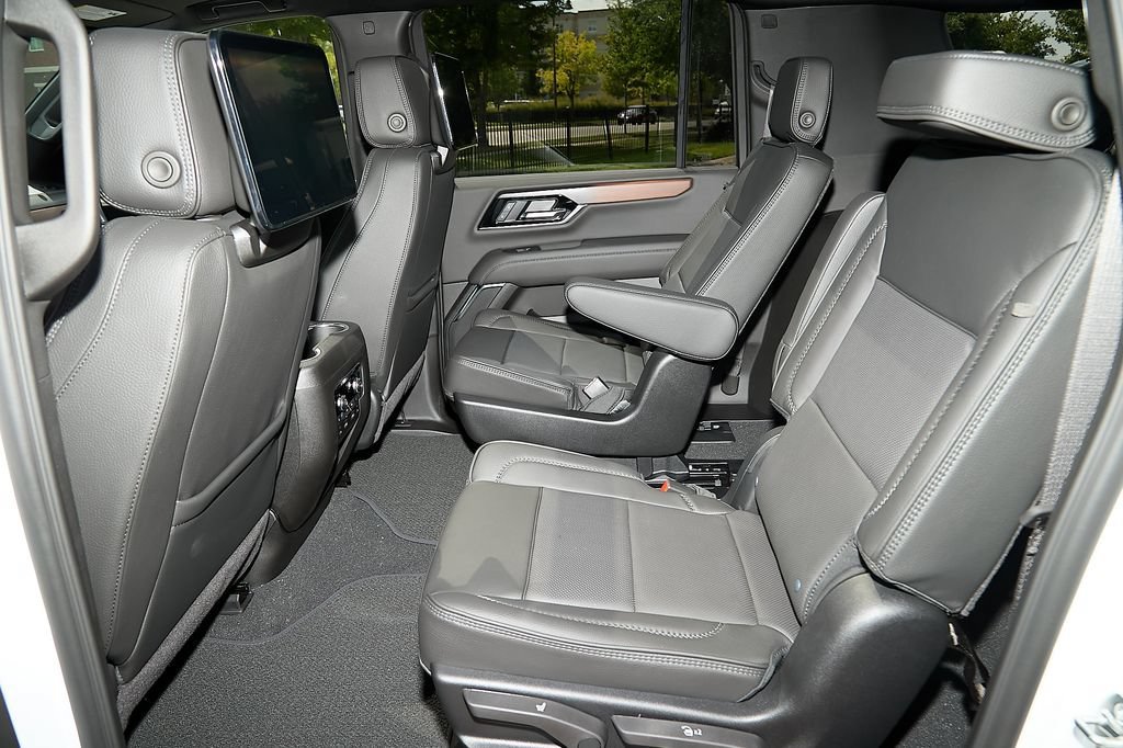 2026 GMC Yukon XL Denali - Photo 37