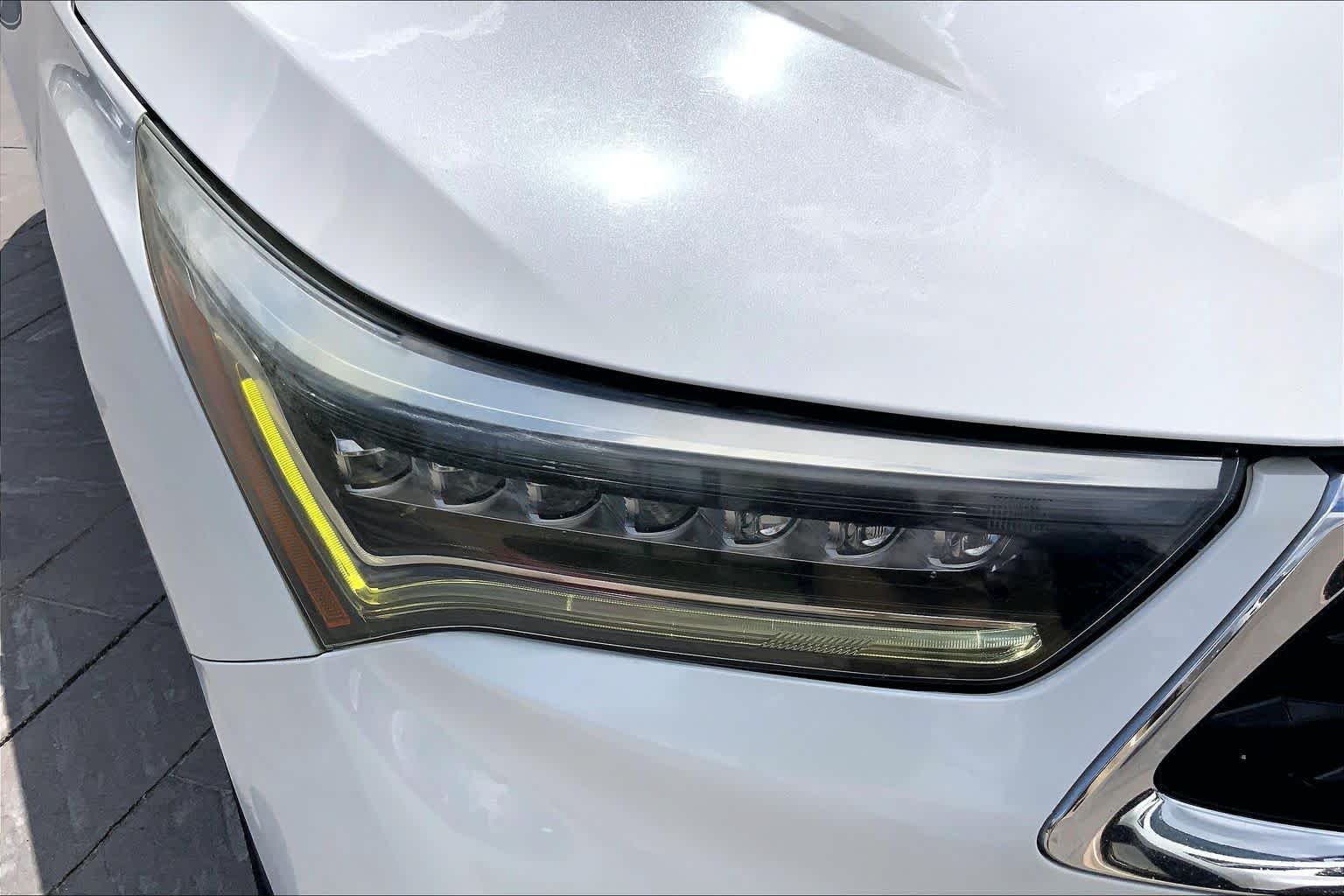 Used 2020 Platinum White Pearl Acura  image 28