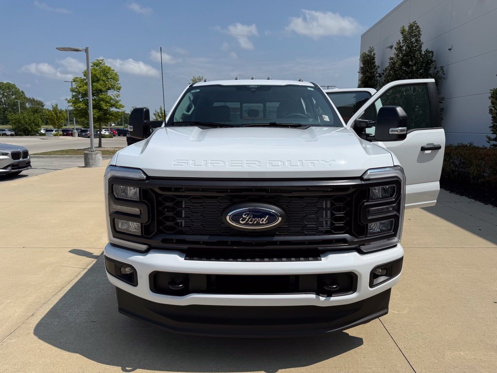 New 2026 Oxford White Ford F-350® XL image 14