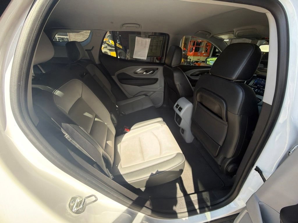 Used 2024 Summit White GMC SLT image 44