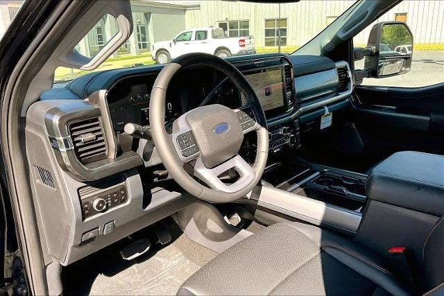 New 2026 Agate Black Metallic Ford F-250® Lariat® image 18