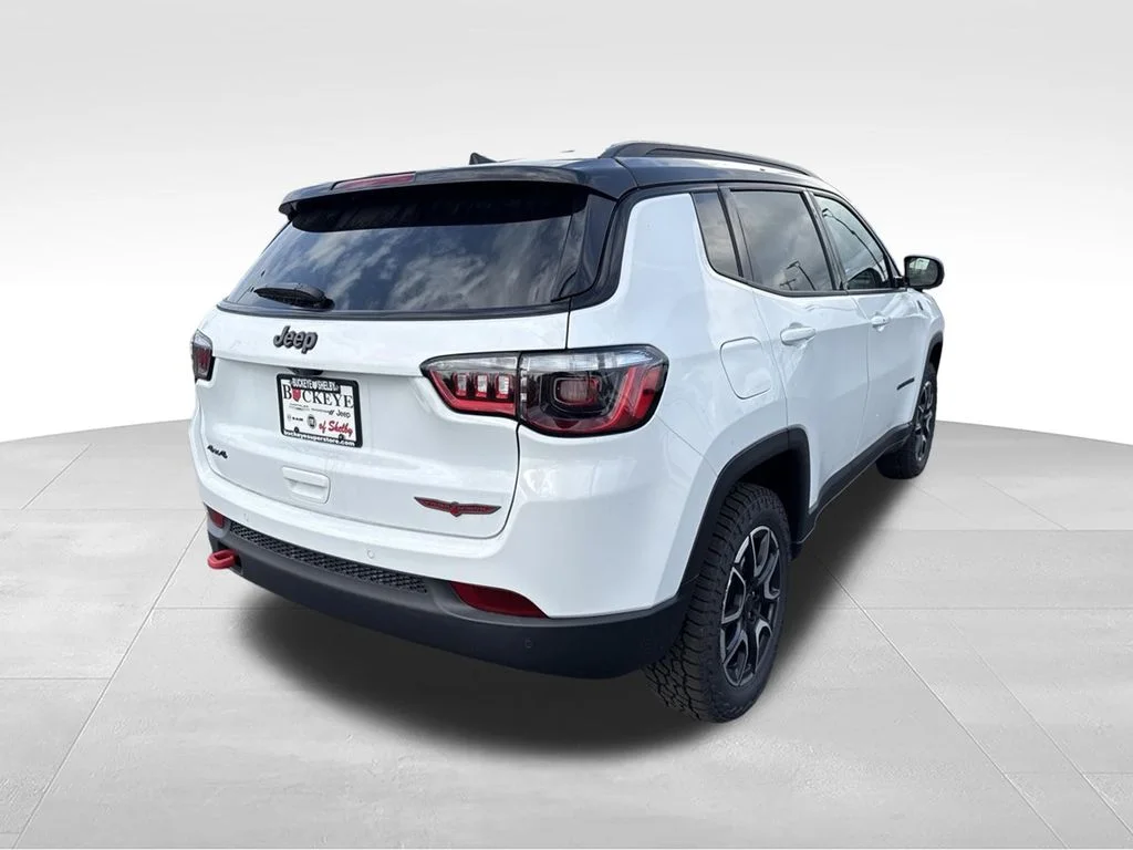 New 2026 Bright White Clear-Coat Exterior Paint Jeep Trailhawk image 3