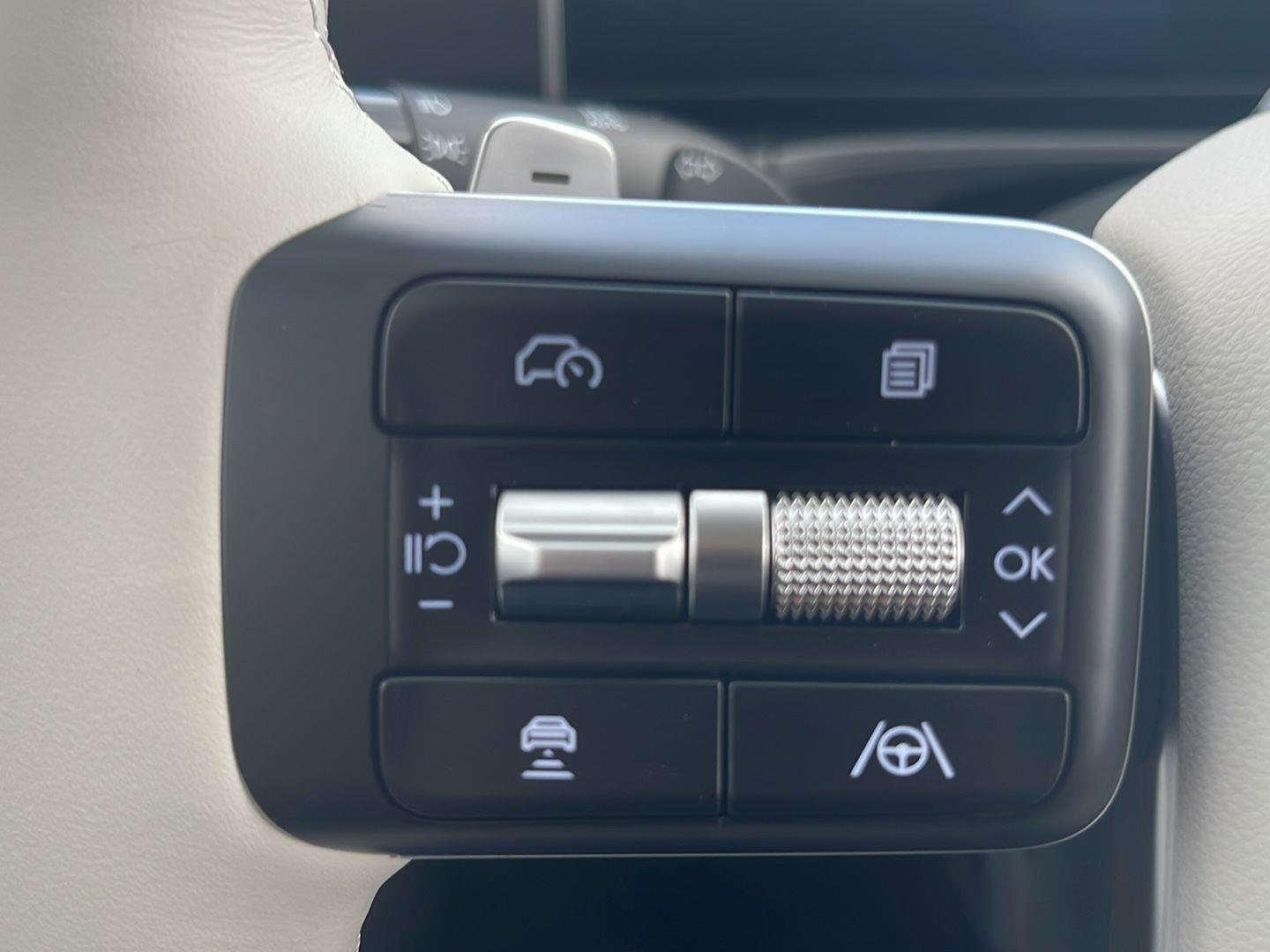 New 2026 Hampton Gray Hyundai SEL AWD image 22