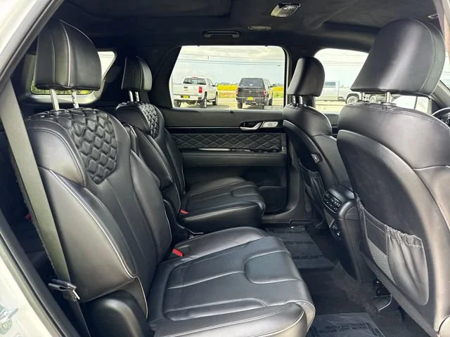 Used 2022 Hyper White Hyundai Calligraphy image 13