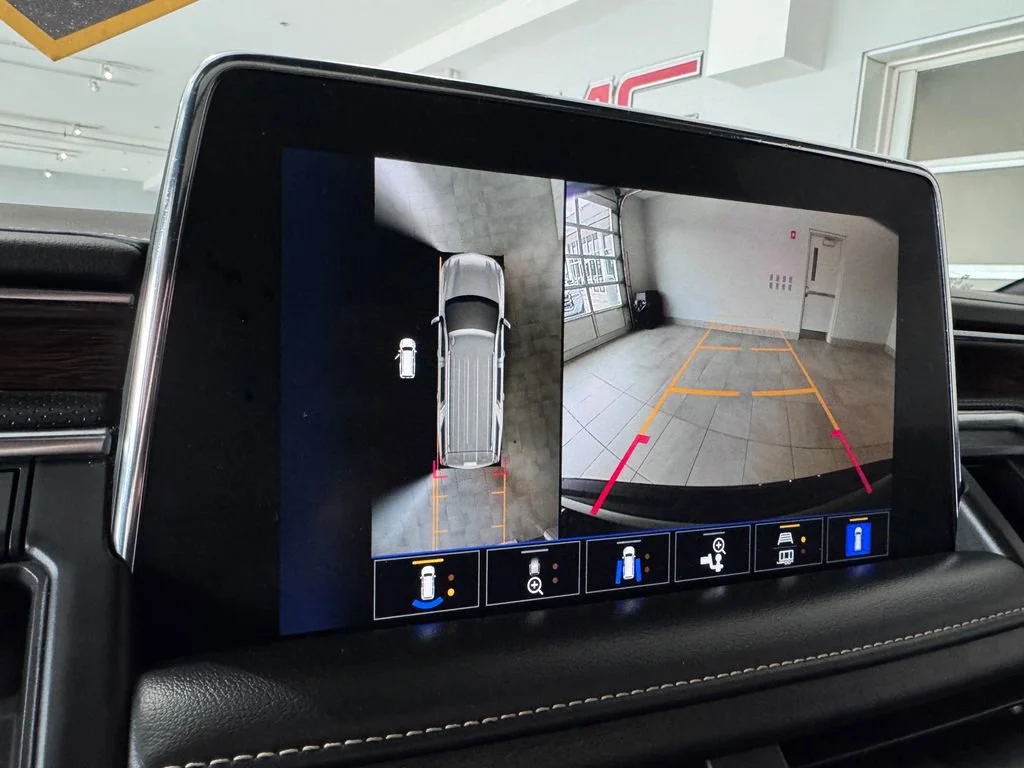 2024 Chevrolet Suburban Premier - Photo 24