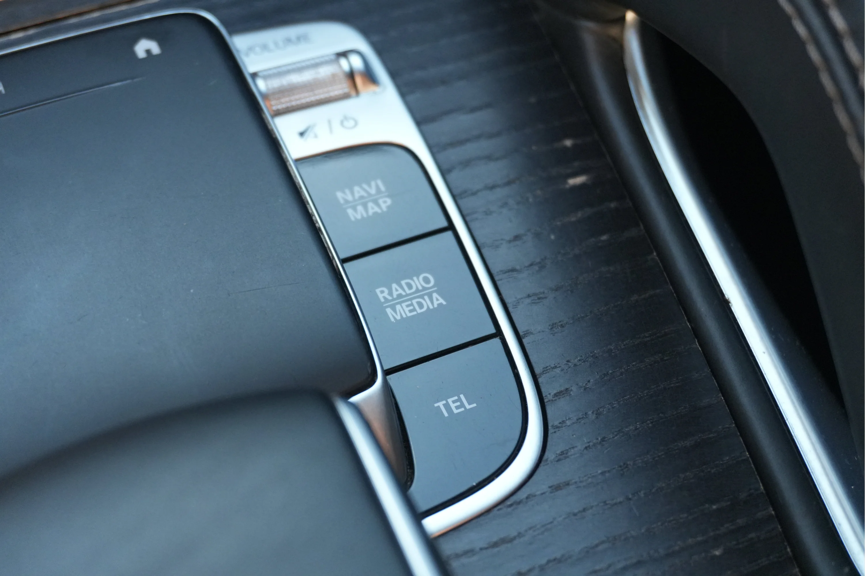Used 2022 MANUFAKTUR Diamond White Bright Mercedes-Benz AMG® GLE 63 S image 44