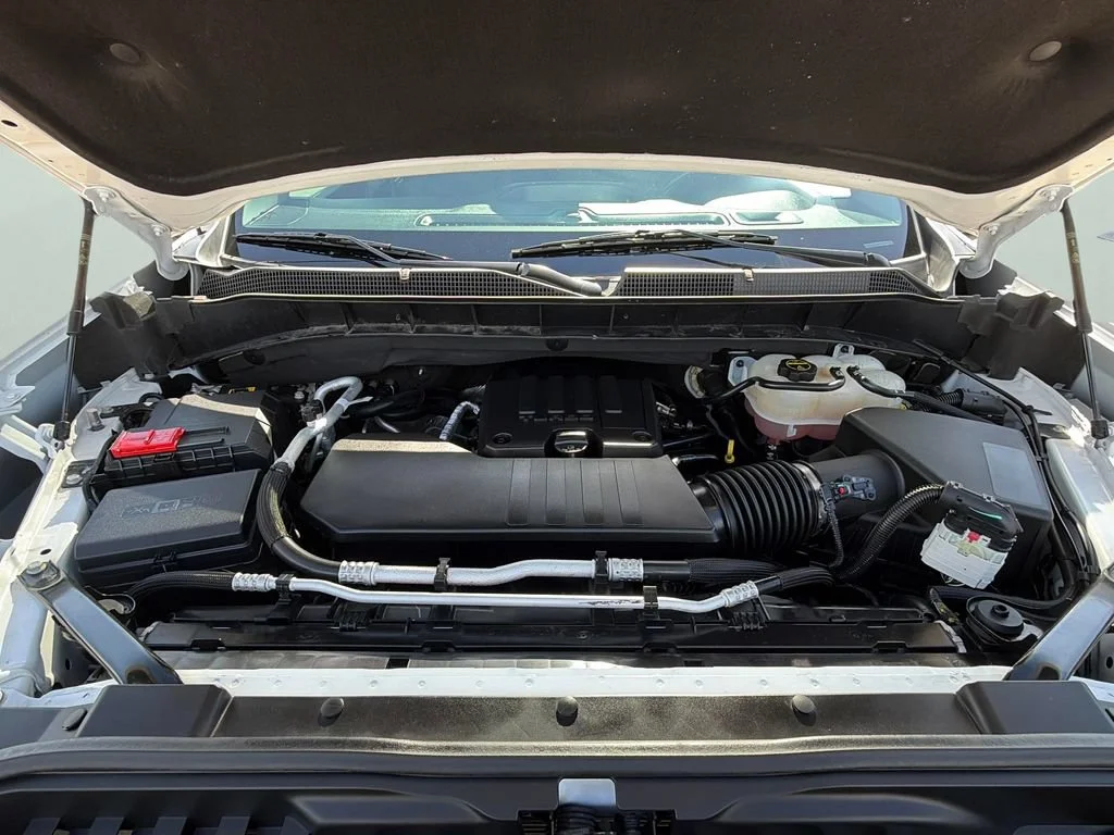 Used 2024 Summit White Chevrolet Custom image 34
