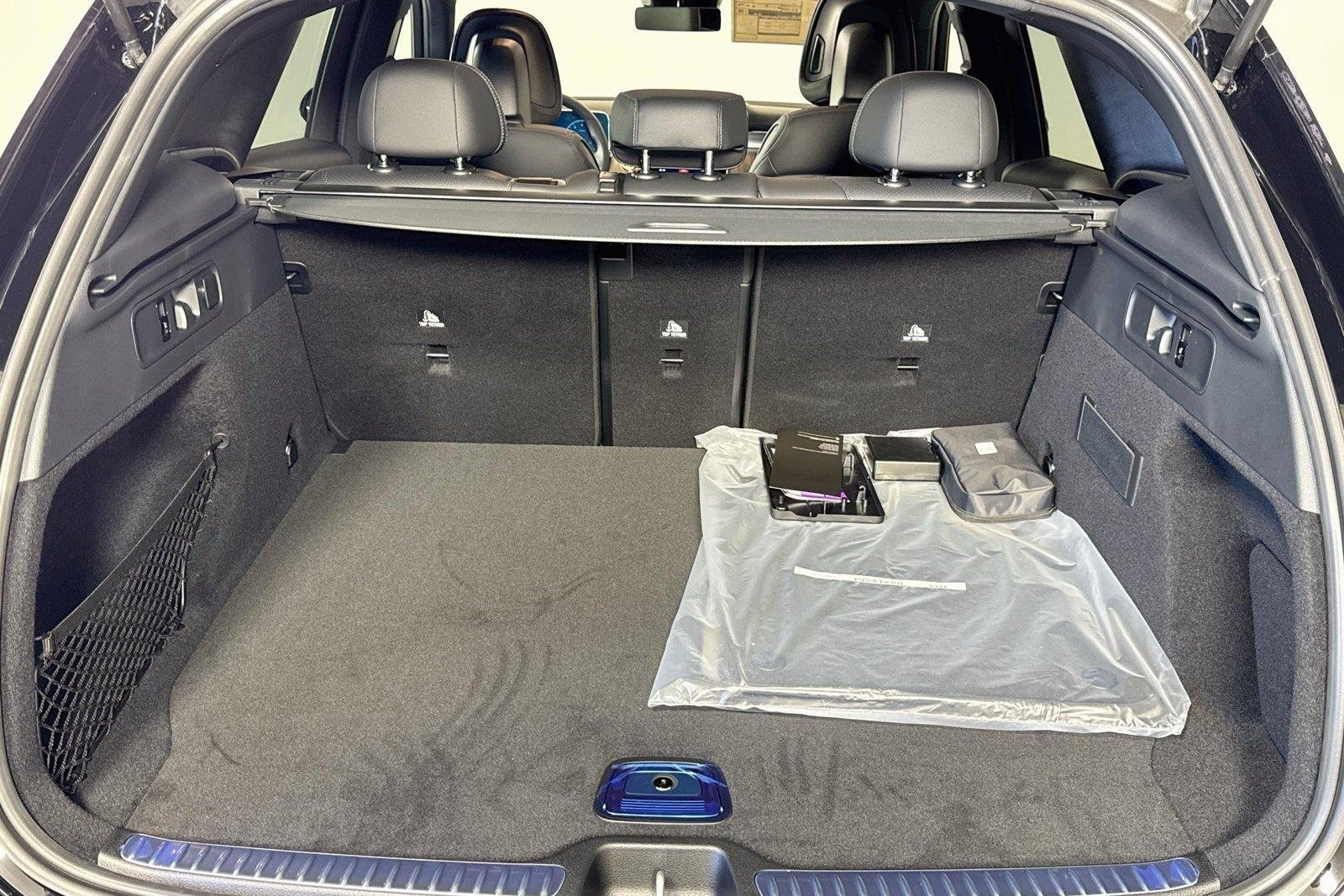 New 2026 Black Mercedes-Benz GLC 300 image 24